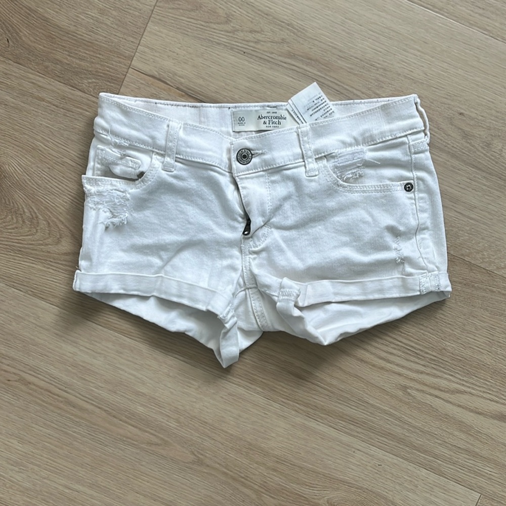 Vintage Abercrombie & Fitch white low rise denim short shorts (size 00/24)